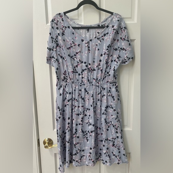 Seraphine Maternity floral dress - Picture 3 of 5